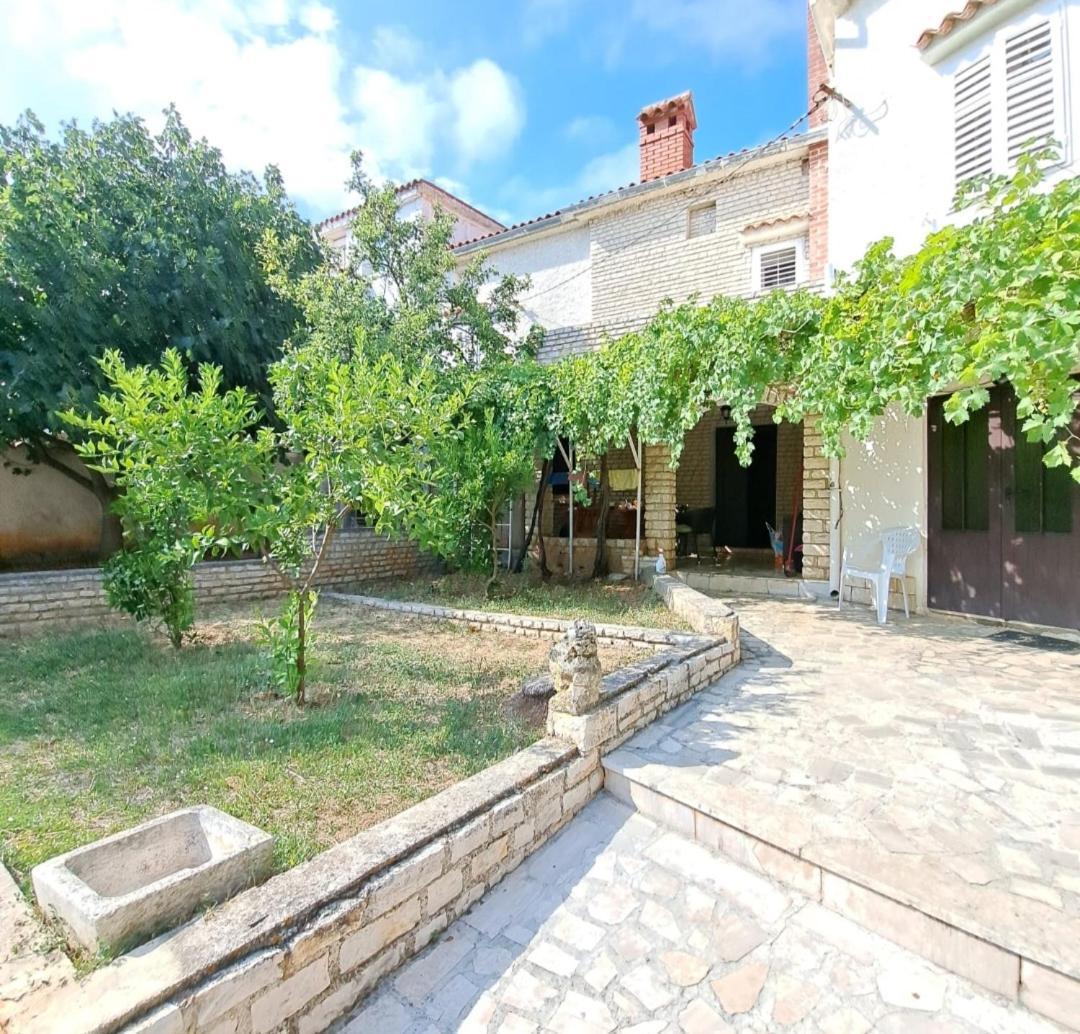 Villa Giulia Ližnjan Exterior foto